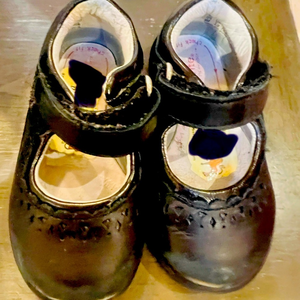 Stride Rite Black Leather SRT Cora Mary Jane Adjustable Strap